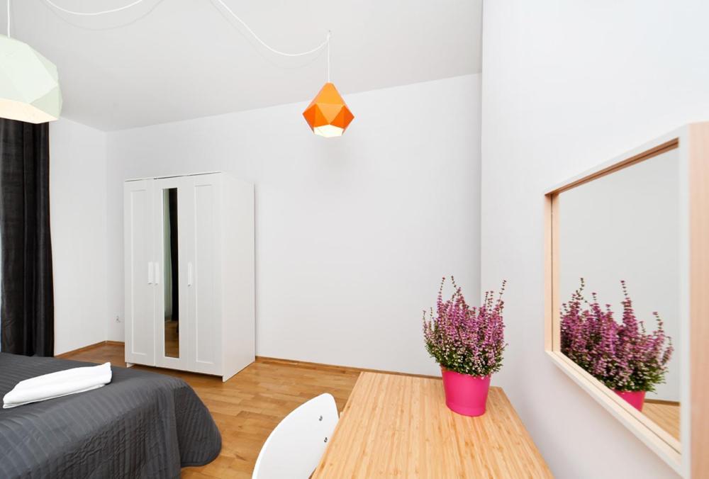 קרקוב Cozy & Big Rooms In Old Town מראה חיצוני תמונה