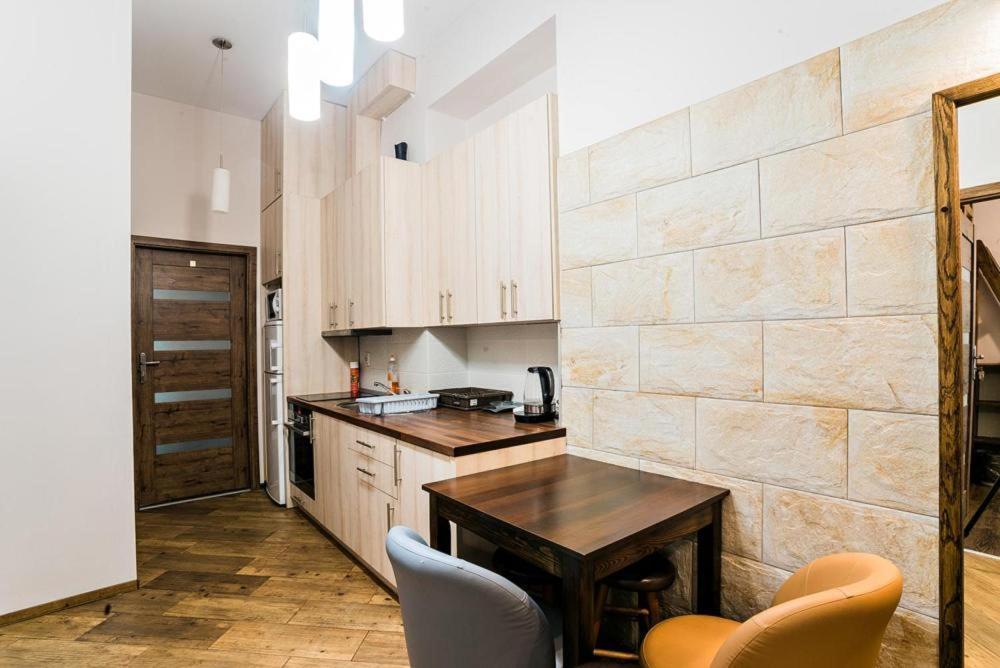 קרקוב Cozy & Big Rooms In Old Town מראה חיצוני תמונה